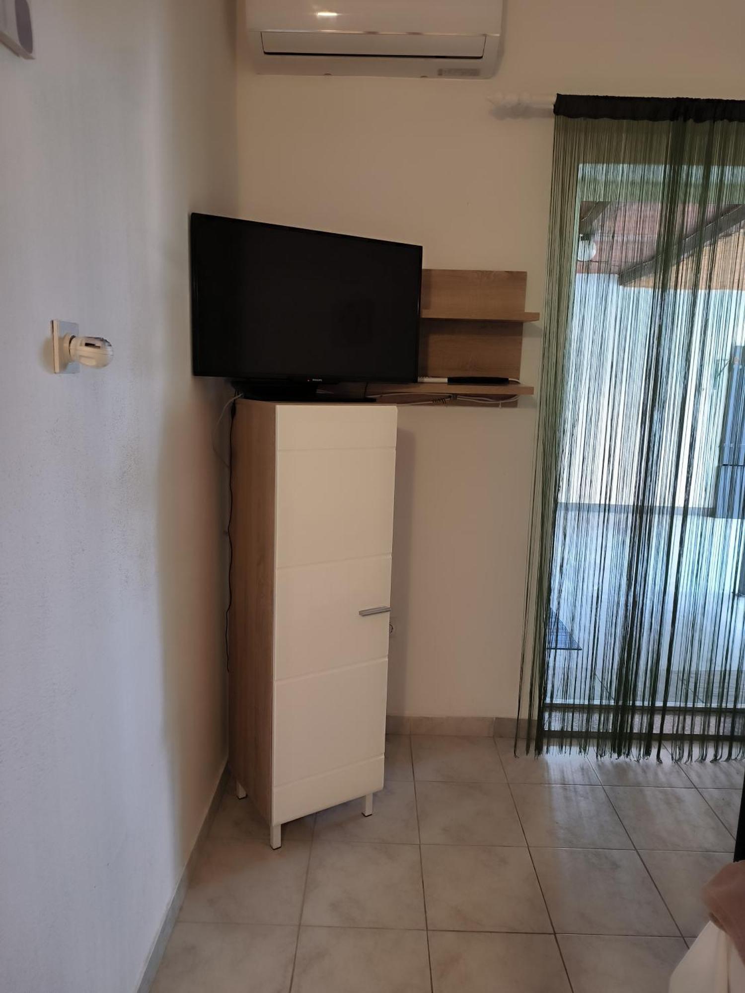 Apartments Orlic Povljana Luaran gambar