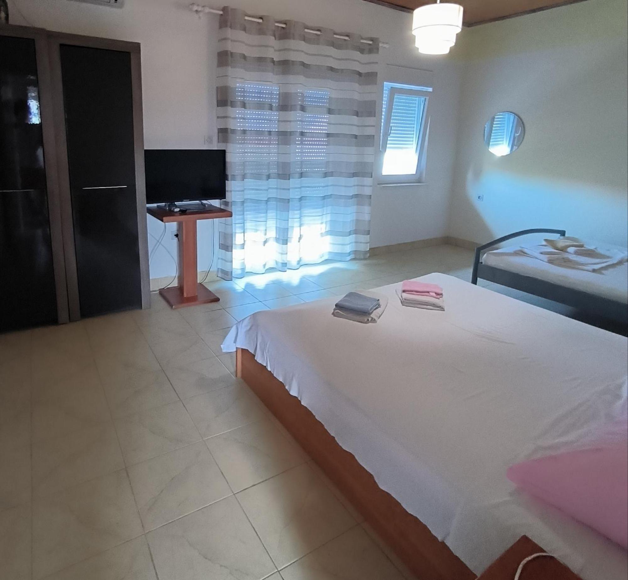 Apartments Orlic Povljana Luaran gambar